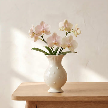 Scalloped Cream White French Farmhouse Vase – Floral Arrangement Display