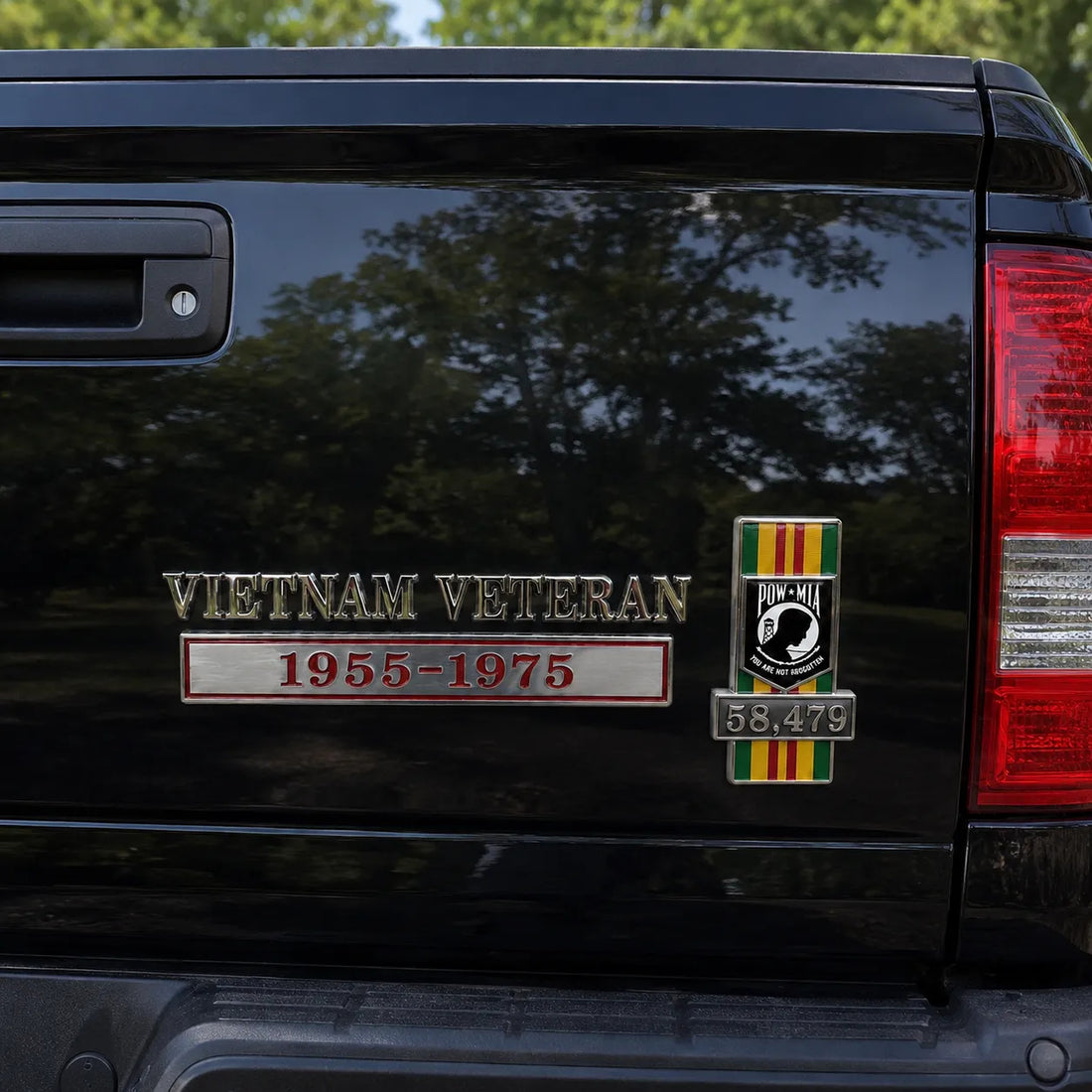 Vietnam Veteran 1955 Memorial Car Emblem Metal Badge